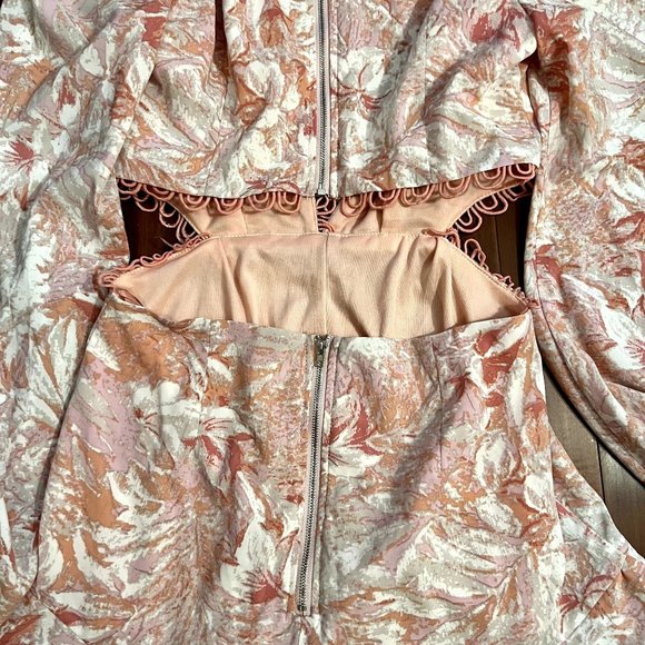 Floral Deep V-Neck Long Sleeve Cut Out Back Romper - Picture 4 of 8